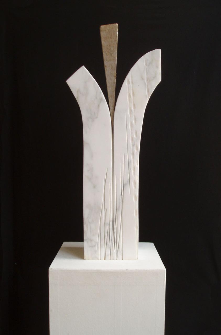 Die Kraft des Holzes (Bianco di Carrara, Höhe: 72 cm)